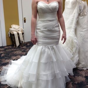 Venus VE8054 wedding dress